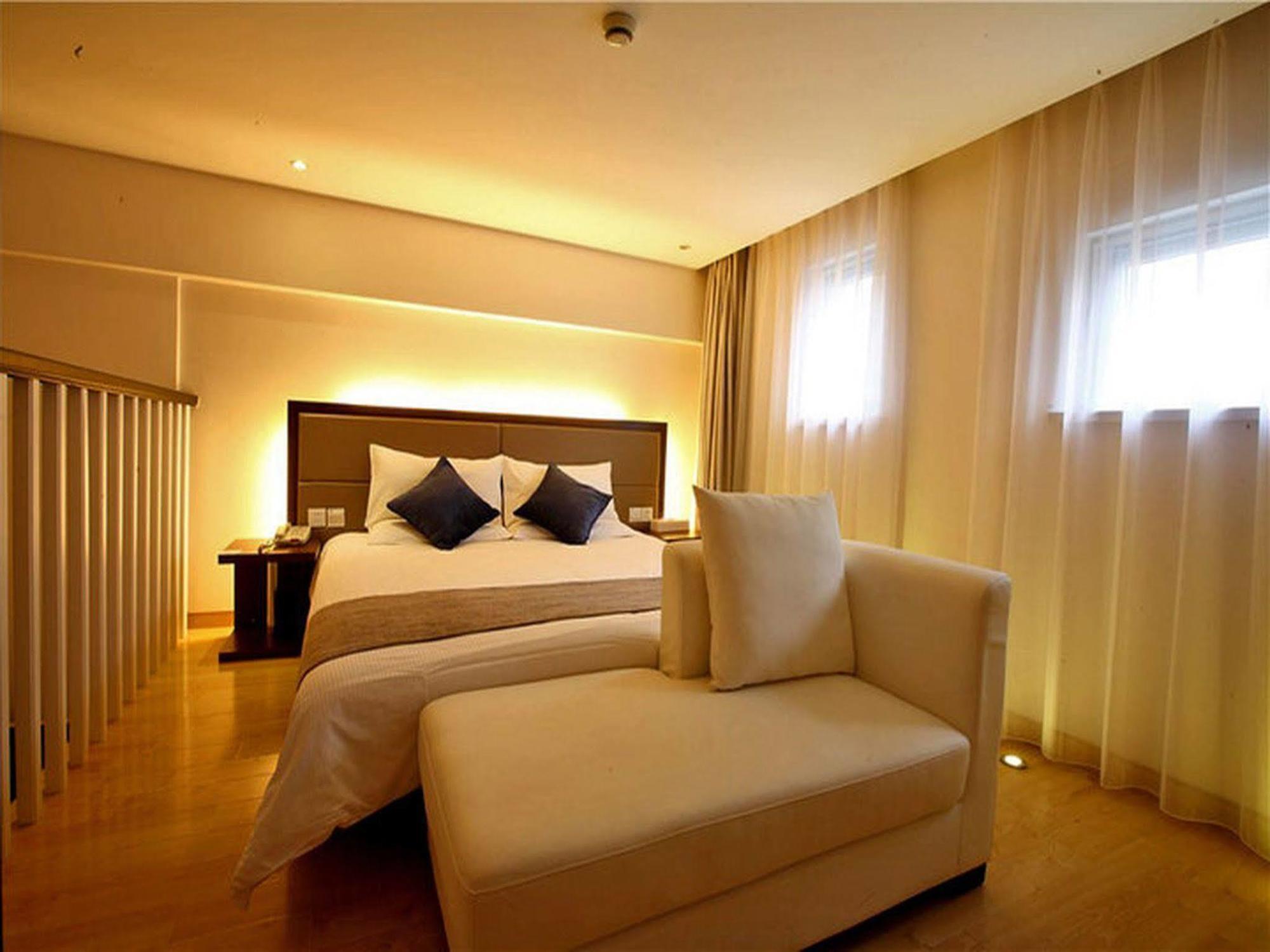 Ji Hotel Jing'An Temple Şanghay Dış mekan fotoğraf